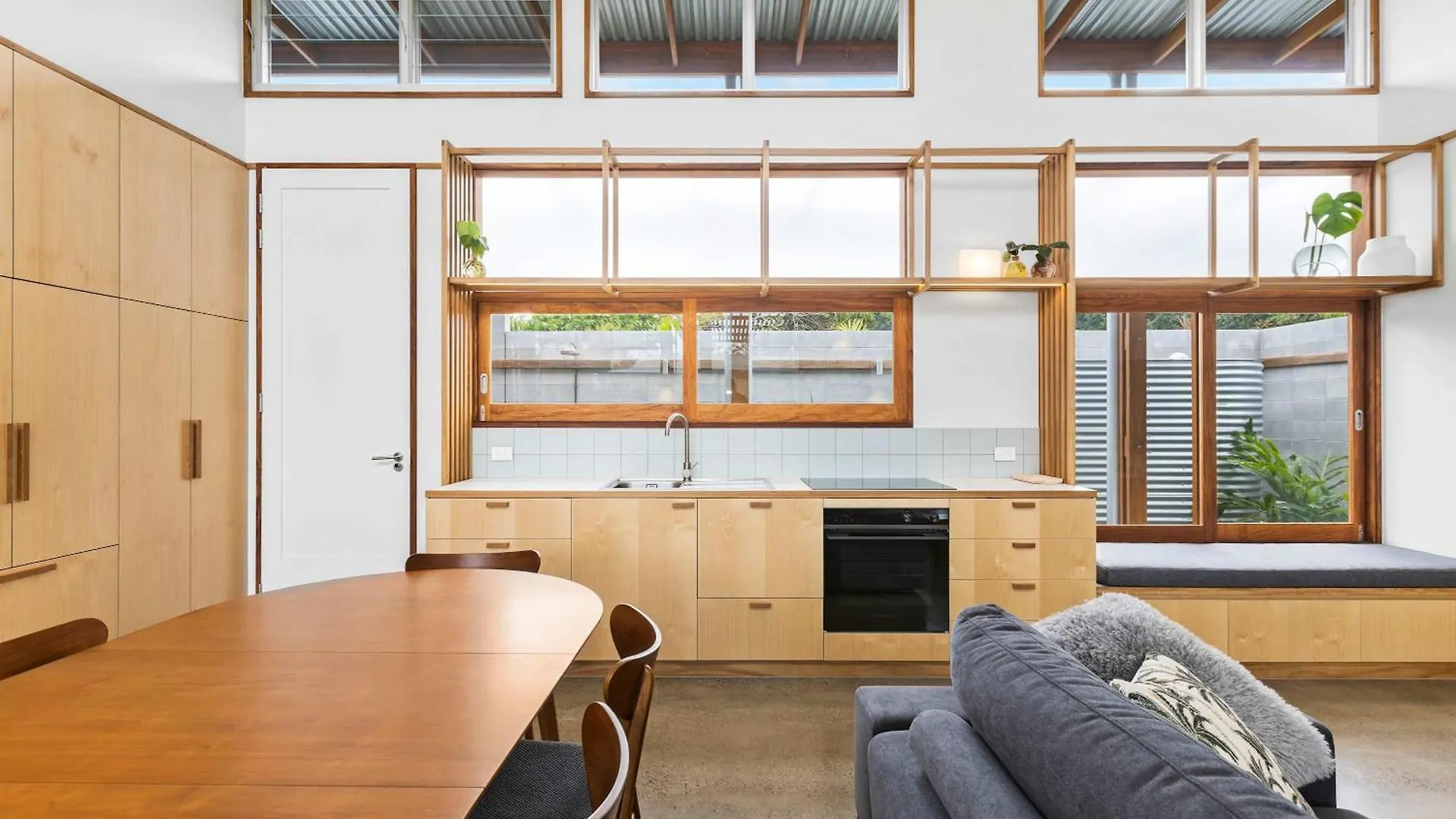 Serene Escape In Moffat Beach Caloundra